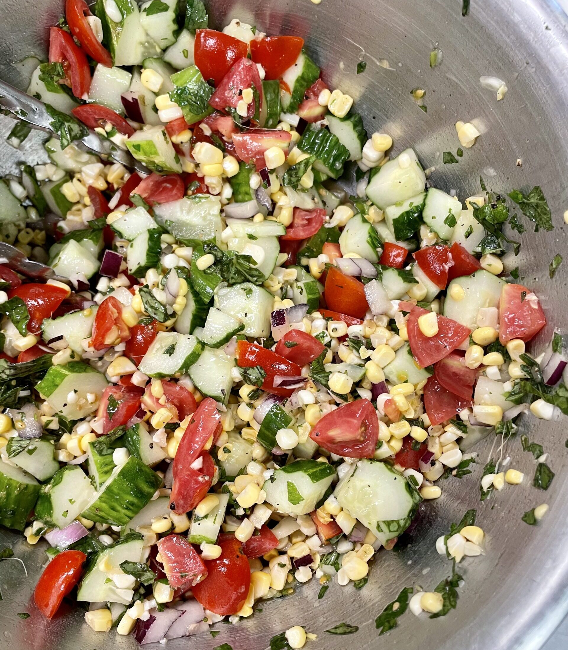 Crunchy Veggie Salad / Heirloom Farmers Markets